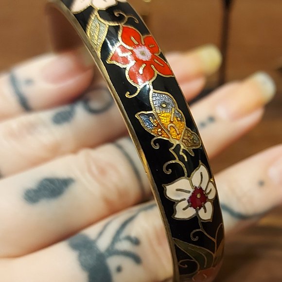 Sakura Flower Bangle & Earrings Set - Picture 6 of 16